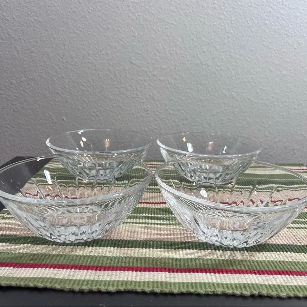 Vintage Cut Glass Dessert Bowls SET of 4- Starburst Pattern